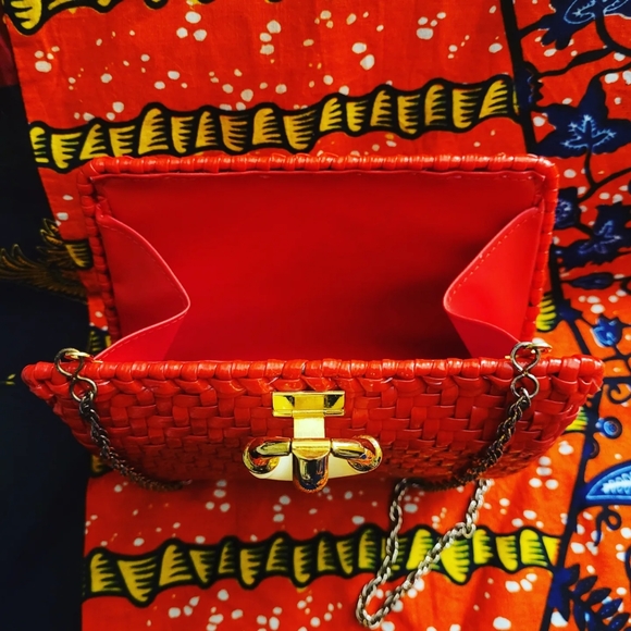 Super cute plastic covered VINTAGE wicker bag,, never used!!♡ - Picture 2 of 5